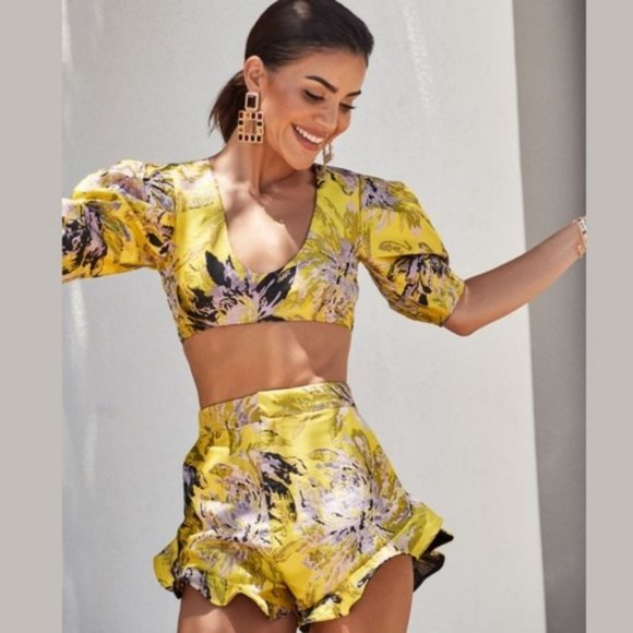 Camila Coelho Tops - Camila Coelho Kahlo Crop Top and Corelida Shorts Set in Yellow Floral Small
